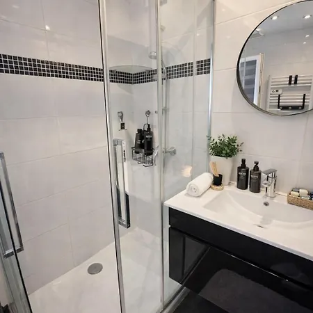 아파트 La Maison Badine, Air-conditioned Triplex
