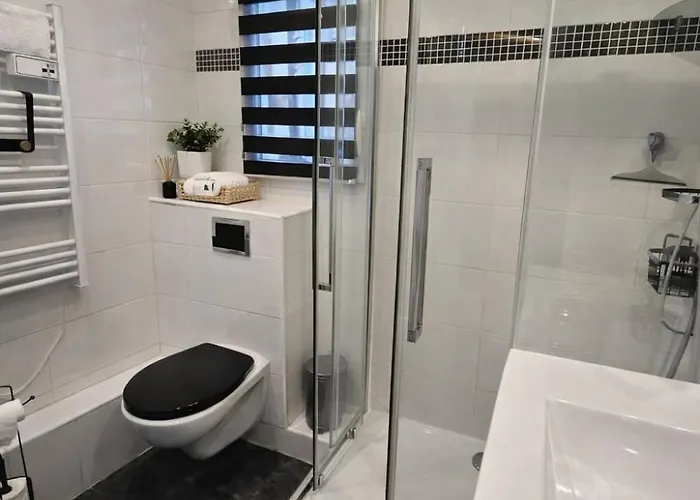 La Maison Badine, Air-conditioned Triplex أنتيب