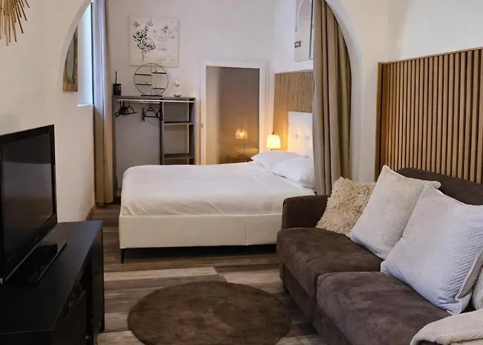 La Maison Badine, Air-conditioned Triplex * أنتيب